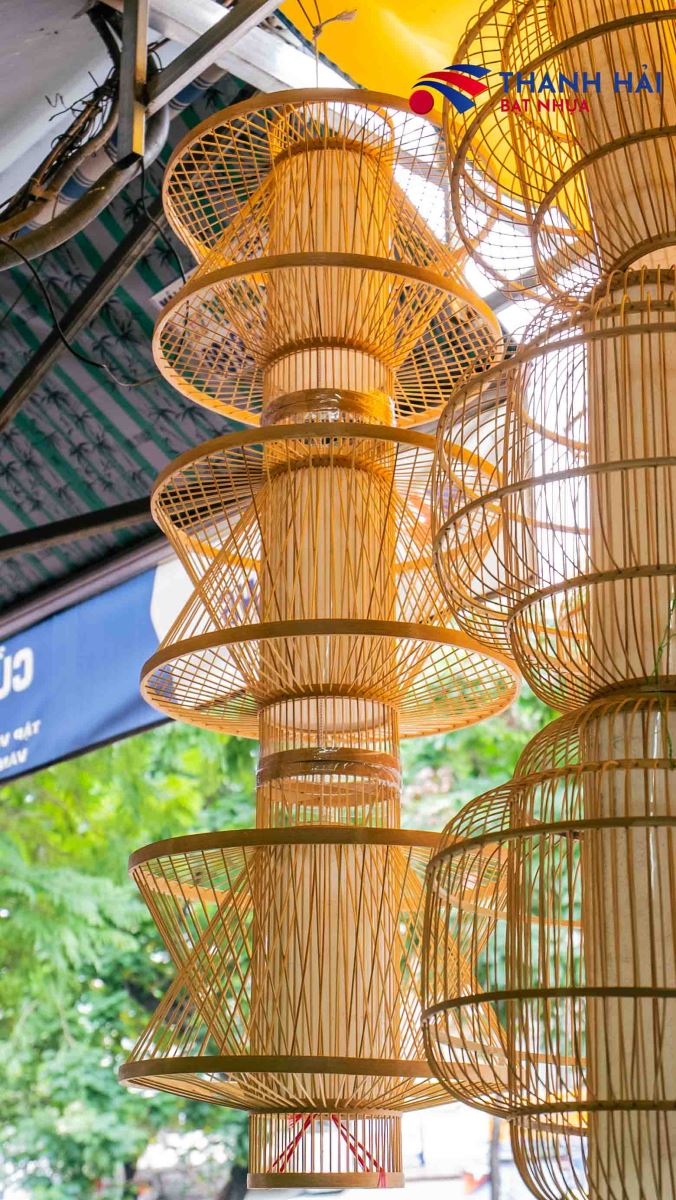Đèn trần nhà mây tre