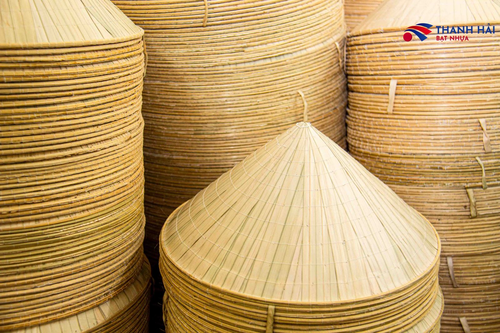 Nón lá truyền thống Việt Nam