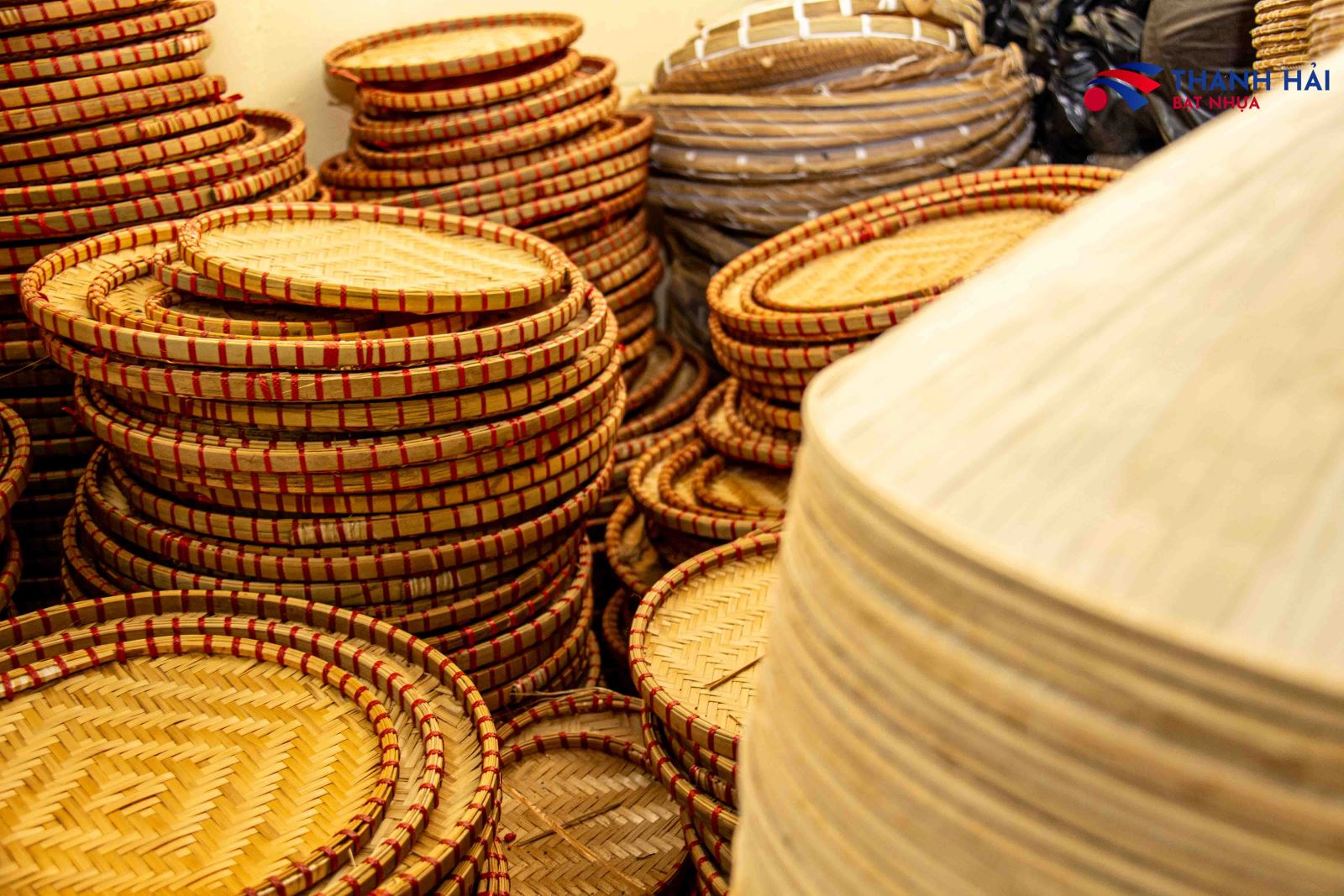 mẹt trang trí tre