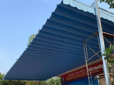 Bạt mái xếp che nắng mưa cho trường học