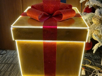 Hộp quà Noel trang trí