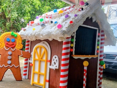 Mô Hình Ngôi Nhà Bánh Gừng Khổng Lồ (Gingerbread House)