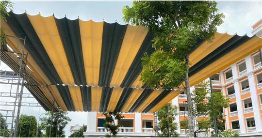 Mẫu bạt nhựa che khu sinh hoạt học sinh được ưa chuộng