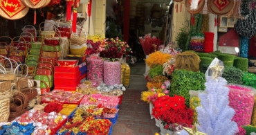 Bí quyết chọn phụ kiện trang trí Tết cho cửa hàng bán lẻ