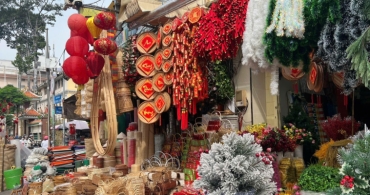 Đèn lồng đèn Tết 2026 – Giải pháp decor thu hút khách