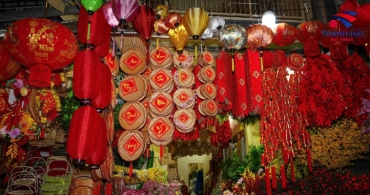 Phụ kiện trang trí Tết cho cửa hàng & công ty – Không thể thiếu